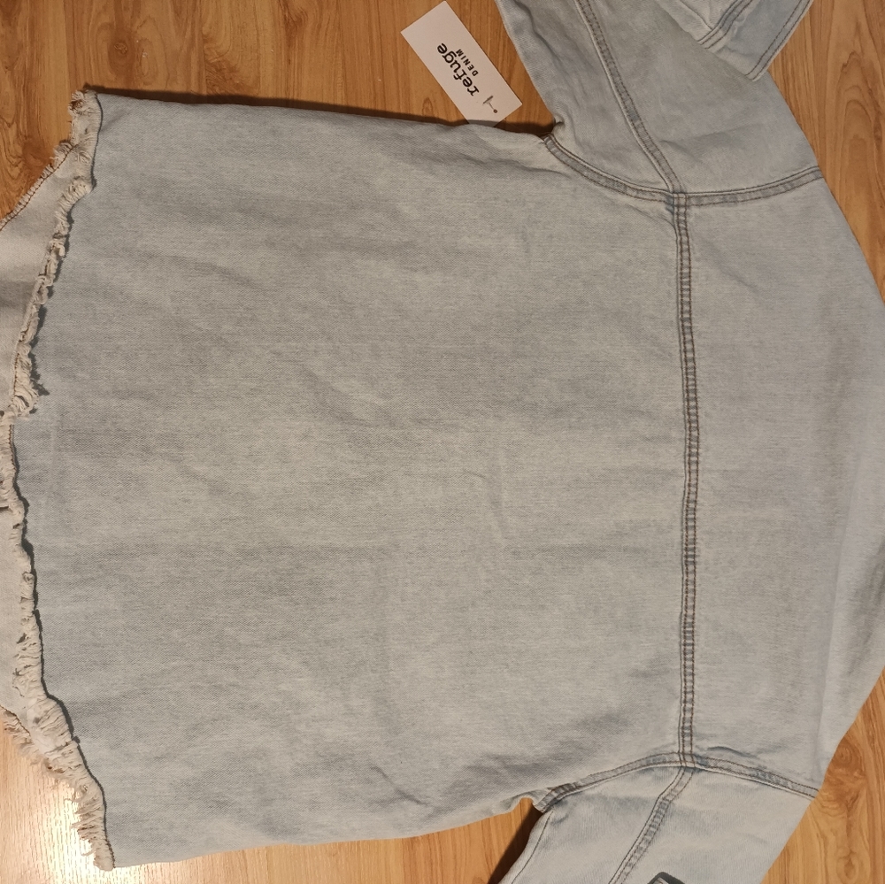 New Denim Shacket - Picture 7 of 7